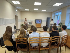 Литературная гостиная «Надо только любить жизнь»  